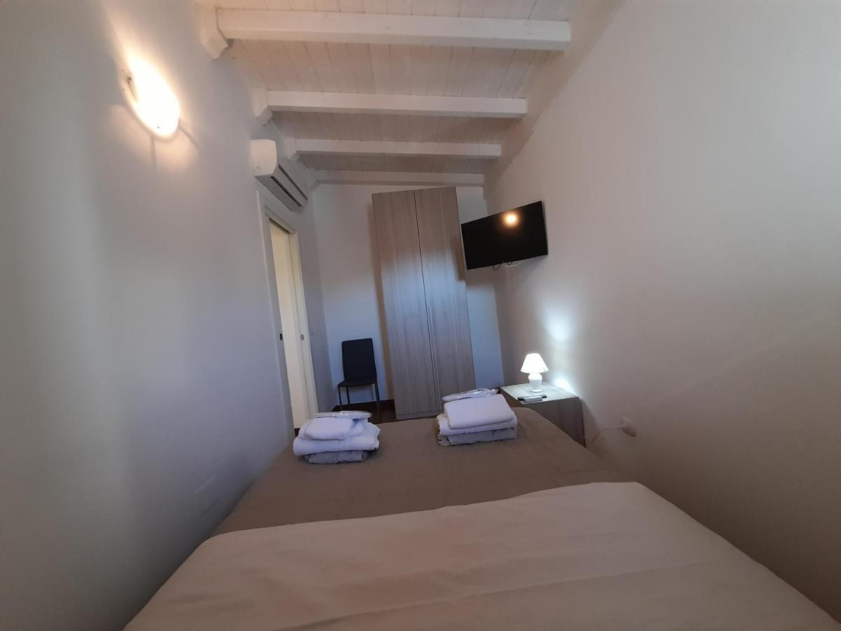 Dimora Emilia Apartment Лече Екстериор снимка