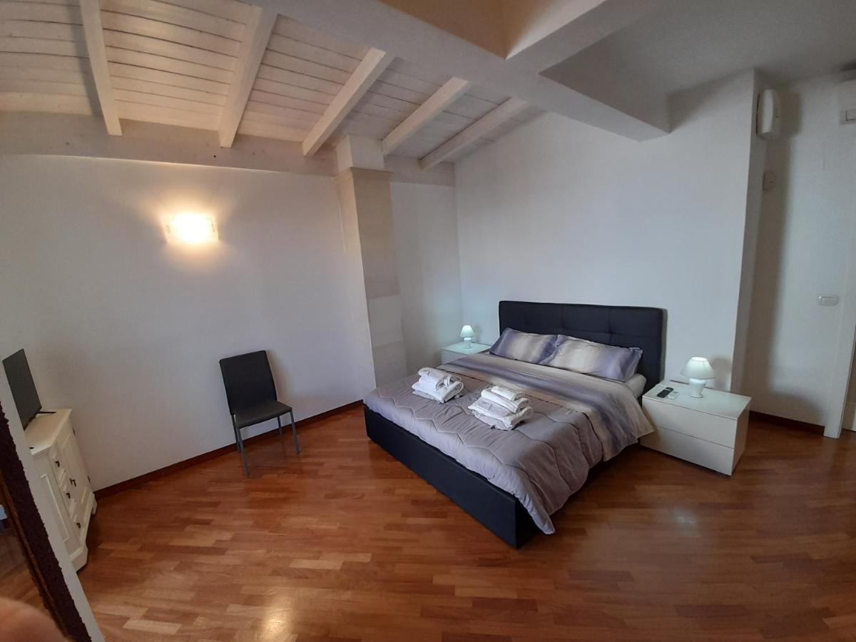 Dimora Emilia Apartment Лече Екстериор снимка