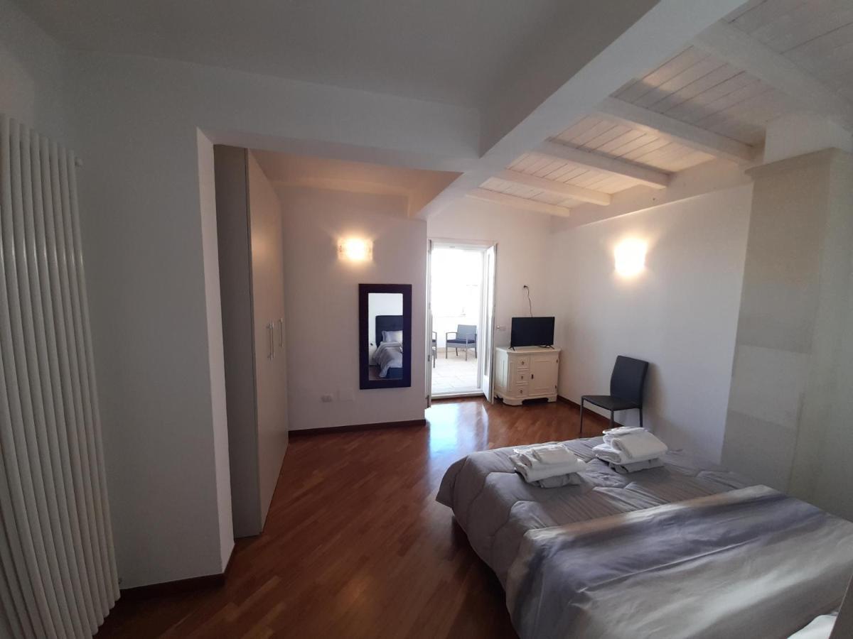 Dimora Emilia Apartment Лече Екстериор снимка