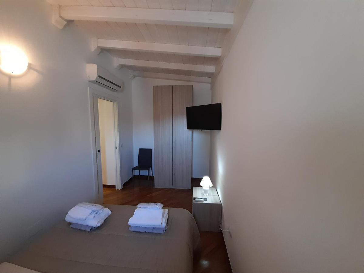 Dimora Emilia Apartment Лече Екстериор снимка