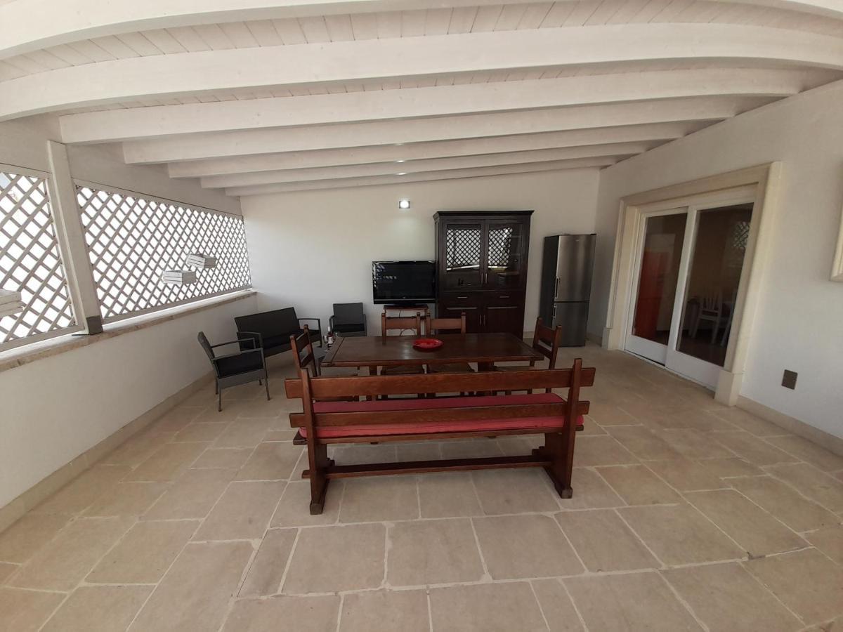Dimora Emilia Apartment Лече Екстериор снимка